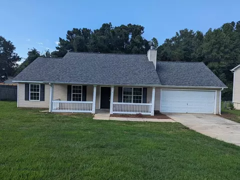 9 Connie Trl, Grantville, GA 30220