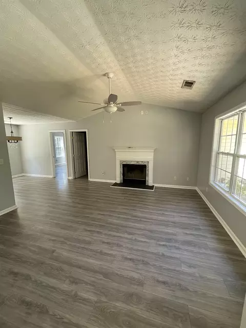 87 Newton Rd, Lagrange, GA 30240 photo 2