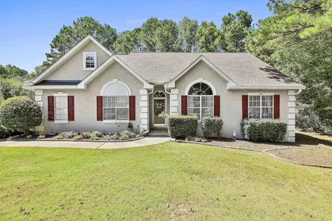 49 Biltmore Cir, Sharpsburg, GA 30277