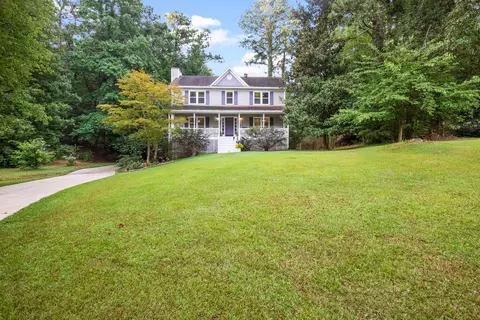 2777 Douglas Ct, Acworth, GA 30101