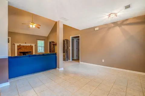 240 Chestnut Dr, Covington, GA 30016 photo 10