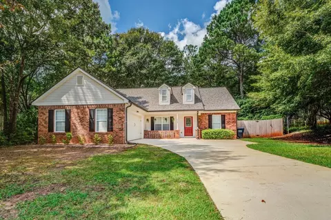 240 Chestnut Dr, Covington, GA 30016 photo 4