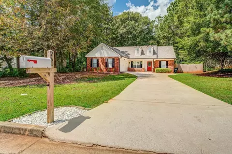 240 Chestnut Dr, Covington, GA 30016 photo 3