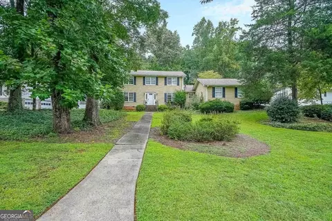 3767 Cherokee Pl, Marietta, GA 30067