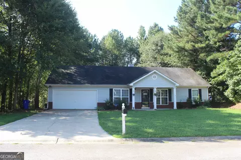 15 Palmer Pl, Grantville, GA 30220