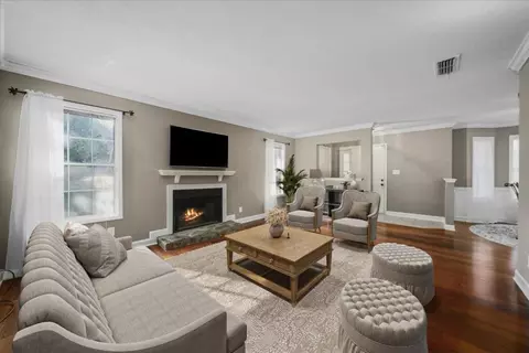 1006 Country Park Dr SE, Smyrna, GA 30080