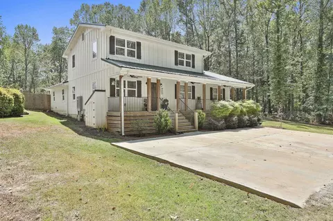 211 Roy Rd, Sharpsburg, GA 30277