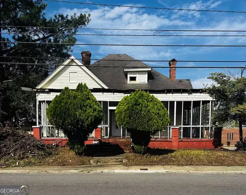 2477 2nd St, Macon, GA 31206