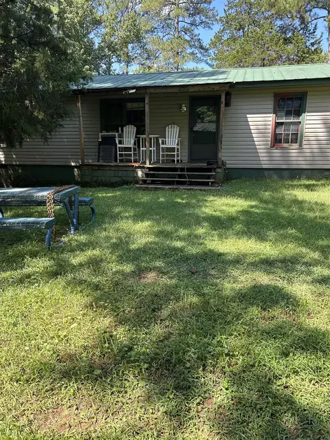 325 Bulloch Dr, Manchester, GA 31816