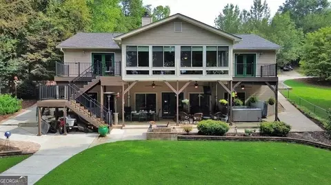 221 Stone River Dr, Fair Play, SC 29643