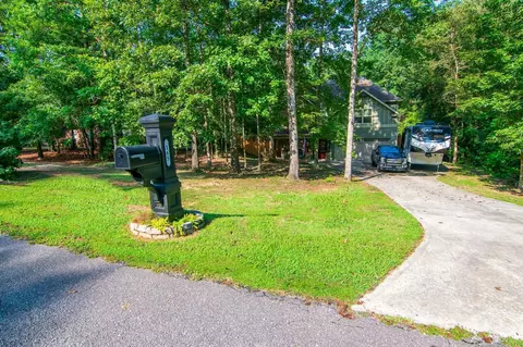 165 Spring Hill Dr, Ellerslie, GA 31807