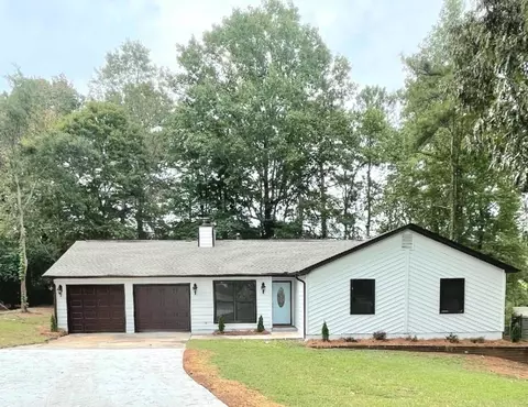 678 N Pointe Knoll Ct, Riverdale, GA 30274