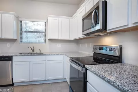 11887 Conrad Cir #151, Hampton, GA 30228 photo 7