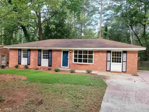 3961 Scott Dr, Forest Park, GA 30297
