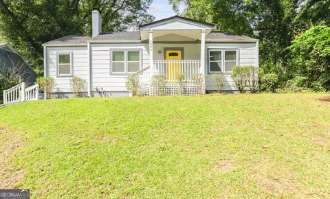 1385 SW Lorenzo Dr, Atlanta, GA 30310
