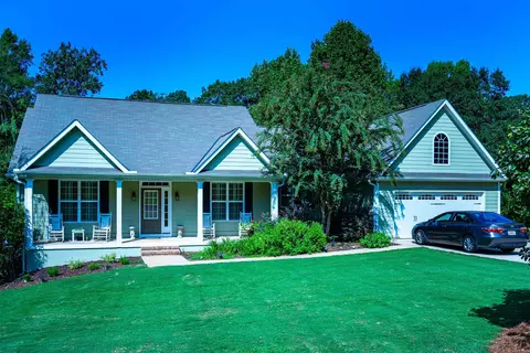 113 Planters Ridge Dr, Lagrange, GA 30240