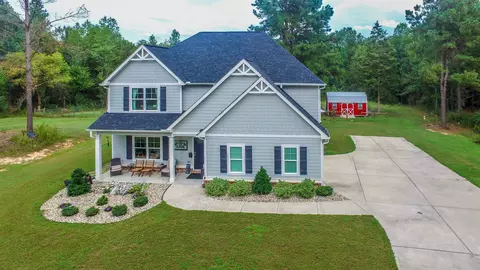 703 Fairview Rd, Brooks, GA 30205