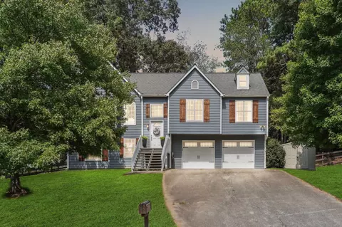 602 Bluff Dr, Woodstock, GA 30188