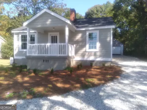 235 E Johnson St, Hartwell, GA 30643