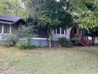 222 Lakeview Dr, Rossville, GA 30741