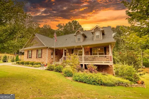 355 Louie Ln, Jefferson, GA 30549