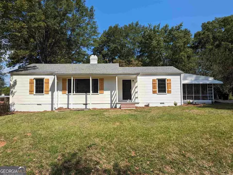 301 E 3rd St, West Point, GA 31833 photo 3