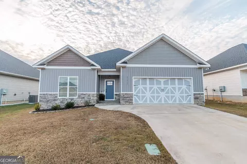 111 Cascades Ct, Bonaire, GA 31005
