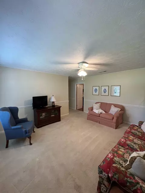 304 Clairmont Dr, Dublin, GA 31021