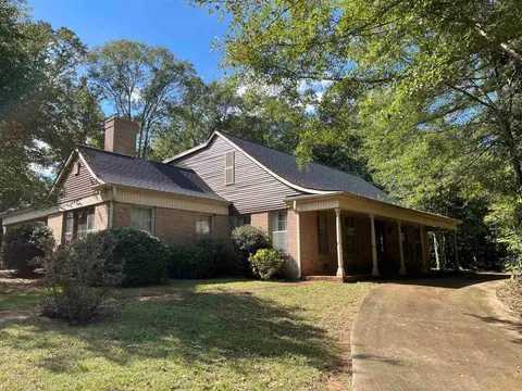 100 Crestview Dr, West Point, GA 31833