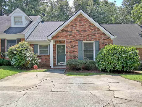 115 Williamsburg Way, Fayetteville, GA 30214