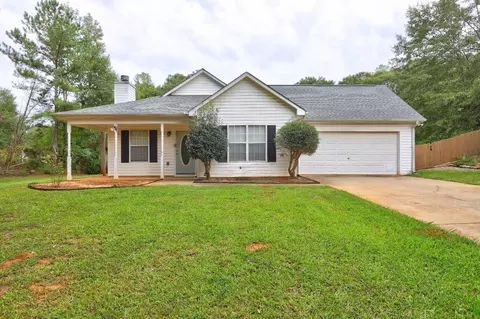 1208 Browns Country Ln, Locust Grove, GA 30248