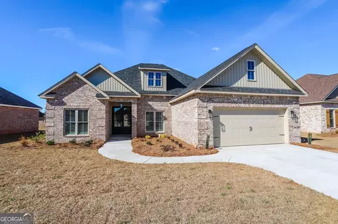 108 Woodwinds Ct, Kathleen, GA 31047