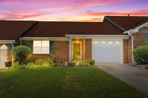 6831 Oak View Ct, Riverdale, GA 30274