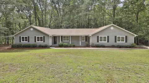239 Bear Creek Rd, Moreland, GA 30259