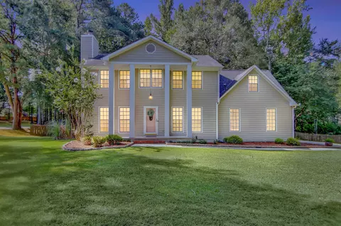 220 Mapledale Trl, Sharpsburg, GA 30277