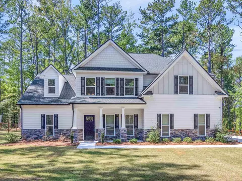 54 Price E Dr, Locust Grove, GA 30248