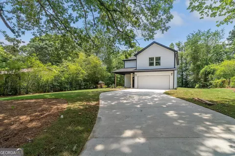 2559 Oak Cir, Ellenwood, GA 30294