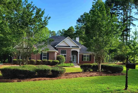 365 Hunters Gln, Fayetteville, GA 30215