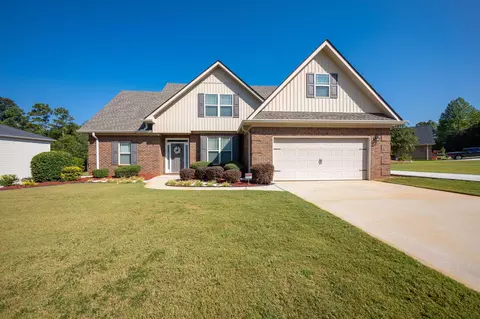 105 Shalako Ln, Lizella, GA 31052