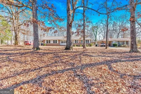436 Lakeview Dr, Cedartown, GA 30125