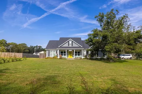 644 Laurel Dr, Hartwell, GA 30643