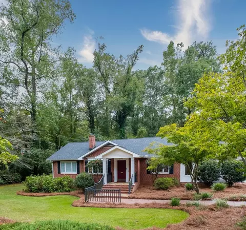 380 Vista Cir, Macon, GA 31204