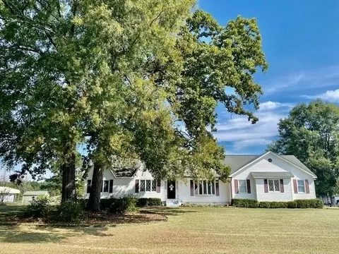 107 Knots Lndg, Macon, GA 31220