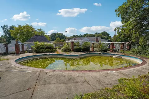 1426 Orchard Park Dr, Stone Mountain, GA 30083