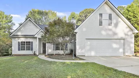 40 Hemlock Dr, Newnan, GA 30263