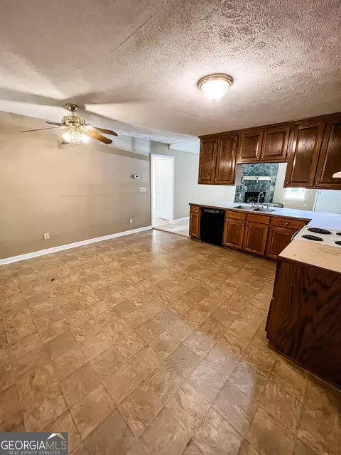 1816 Rock Mills Rd, Lagrange, GA 30240 photo 10