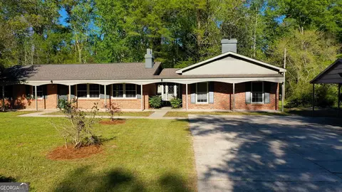 1501 Barbour Ln #1.9, Eufaula, AL 36027