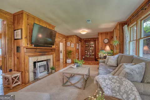 6784 Blacks Bluff Rd SW, Cave Spring, GA 30124 photo 4