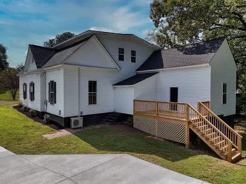 1413 Calhoun Ave NE, Rome, GA 30161 photo 2