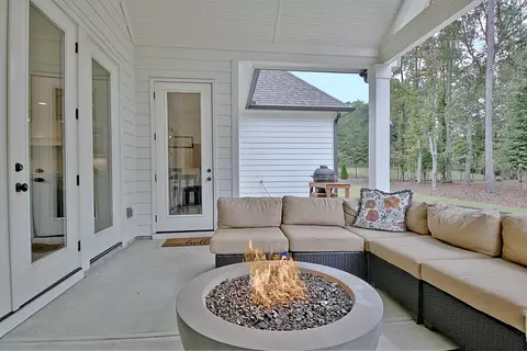 135 Dean Dr, Tyrone, GA 30290 photo 22
